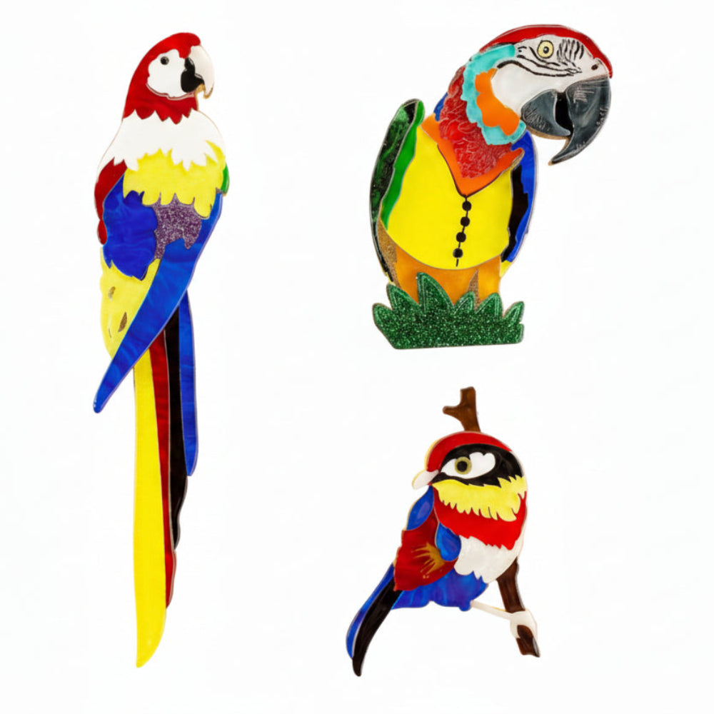 Farbenfrohe Ara- oder Eisvogel-Brosche